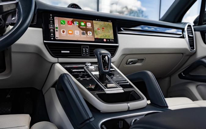Porsche Cayenne cena 299900 przebieg: 91681, rok produkcji 2019 z Golczewo małe 781